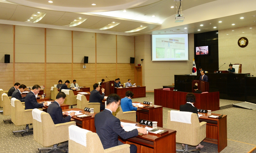 제214회 서구의회 임시회 (제1차 본회의) 이미지(2)
