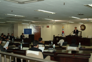 제137회 서구의회 임시회(개회사 - 김동원 의장) 대표이미지