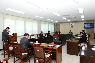 의회운영위원회 대표이미지